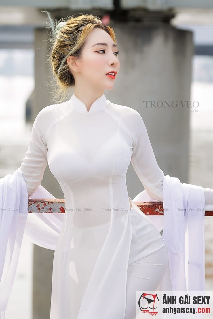 Gái đẹp mặc áo dài tuyệt vời nhất Việt Nam