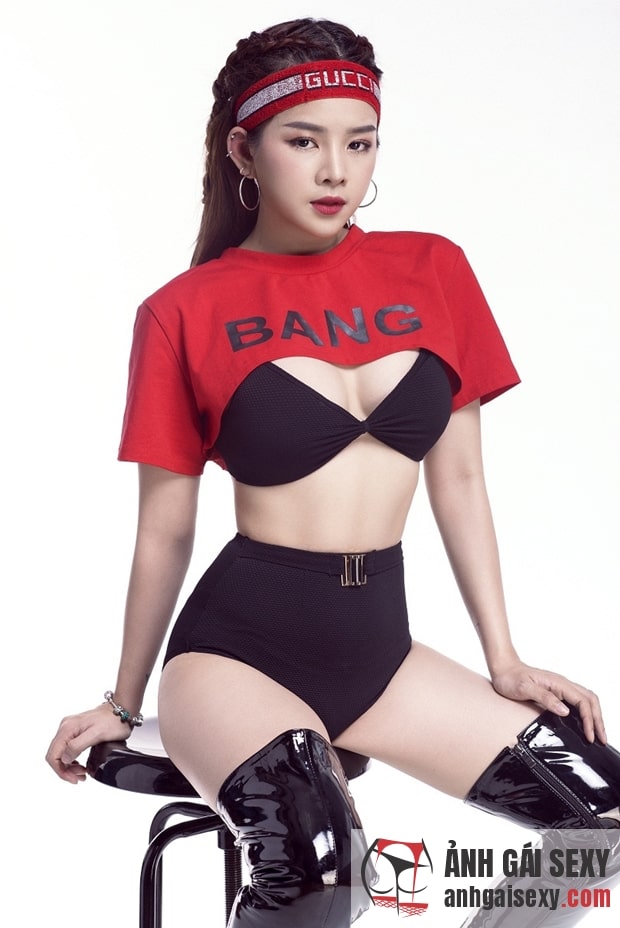 DJ Mie mặc bikini sexy siêu hoàn mỹ
